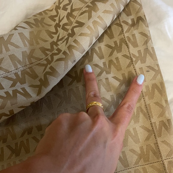 Michael Kors signature canvas jet set tote - Picture 11 of 11